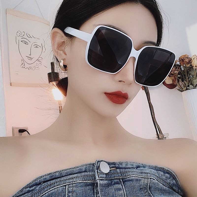 Kính Râm Ba Màu Xanh Lá Cây Thời Trang Dành Cho Nữ Đi Tiệc Đường Phố