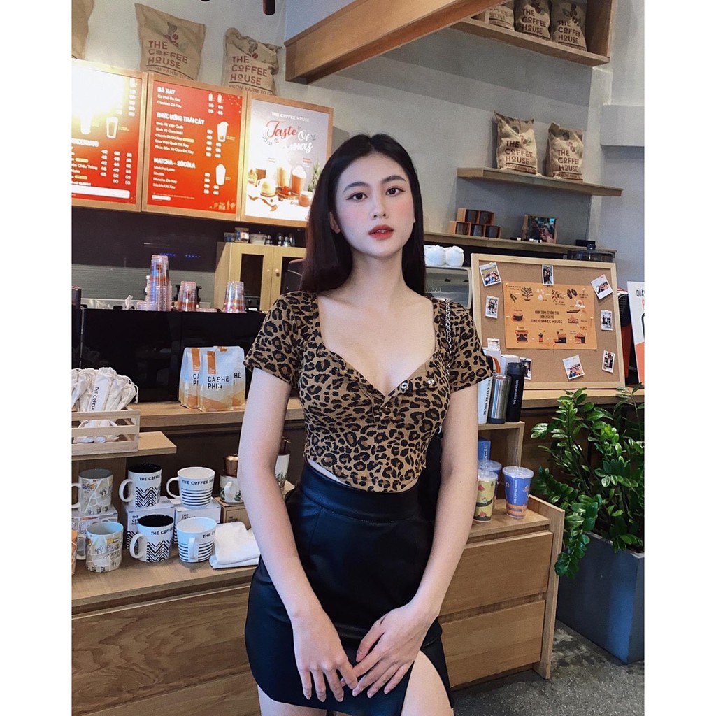 Áo croptop nữ tay ngắn HHVINTAGE kiểu tà bầu bấm nút Top A15