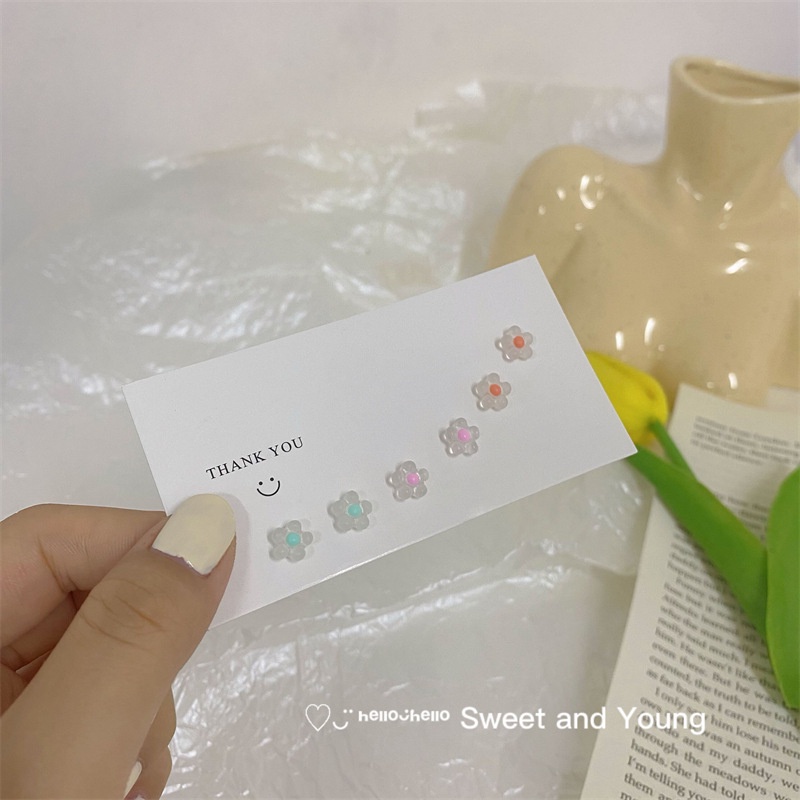 Khuyên tai nhựa tạo hình hoa xinh xắn cho nữ