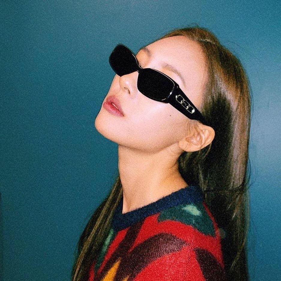 Kính Form Vuông Siêu Ngầu