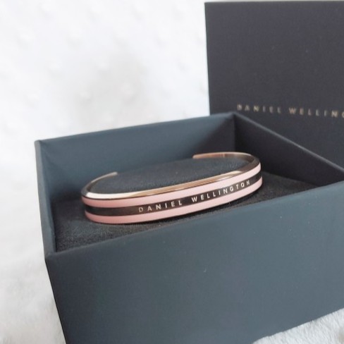 Vòng Tay Nam Nữ Daniel Wellington Classic Emalie Bracelet Dusty Rose Cuff DW Unisex Chính Hãng - OtisWatch