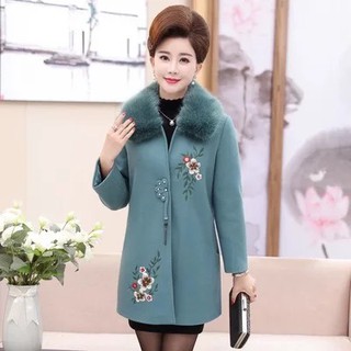 Áo khoác dạ có sẵn cho mẹ