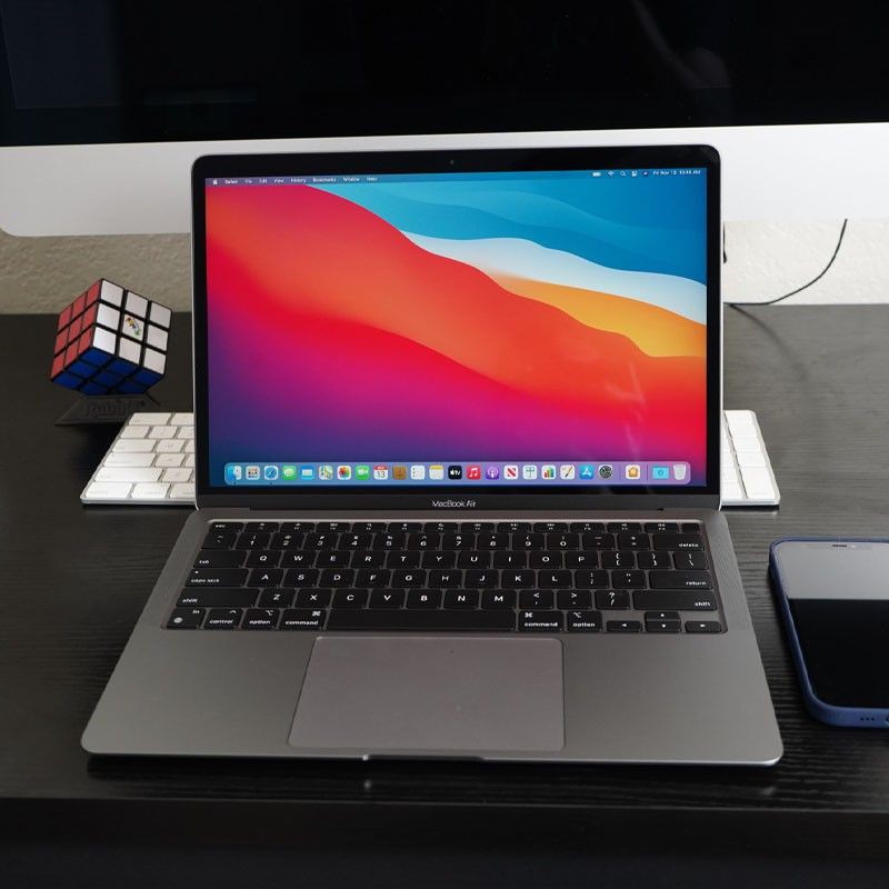 Apple MacBook Pro (2020) M1 Chip, 13 inch, 8GB, 256GB SSD CHÍNH HÃNG BẢO HÀNH 12 THÁNG tại Xoanstore.vn