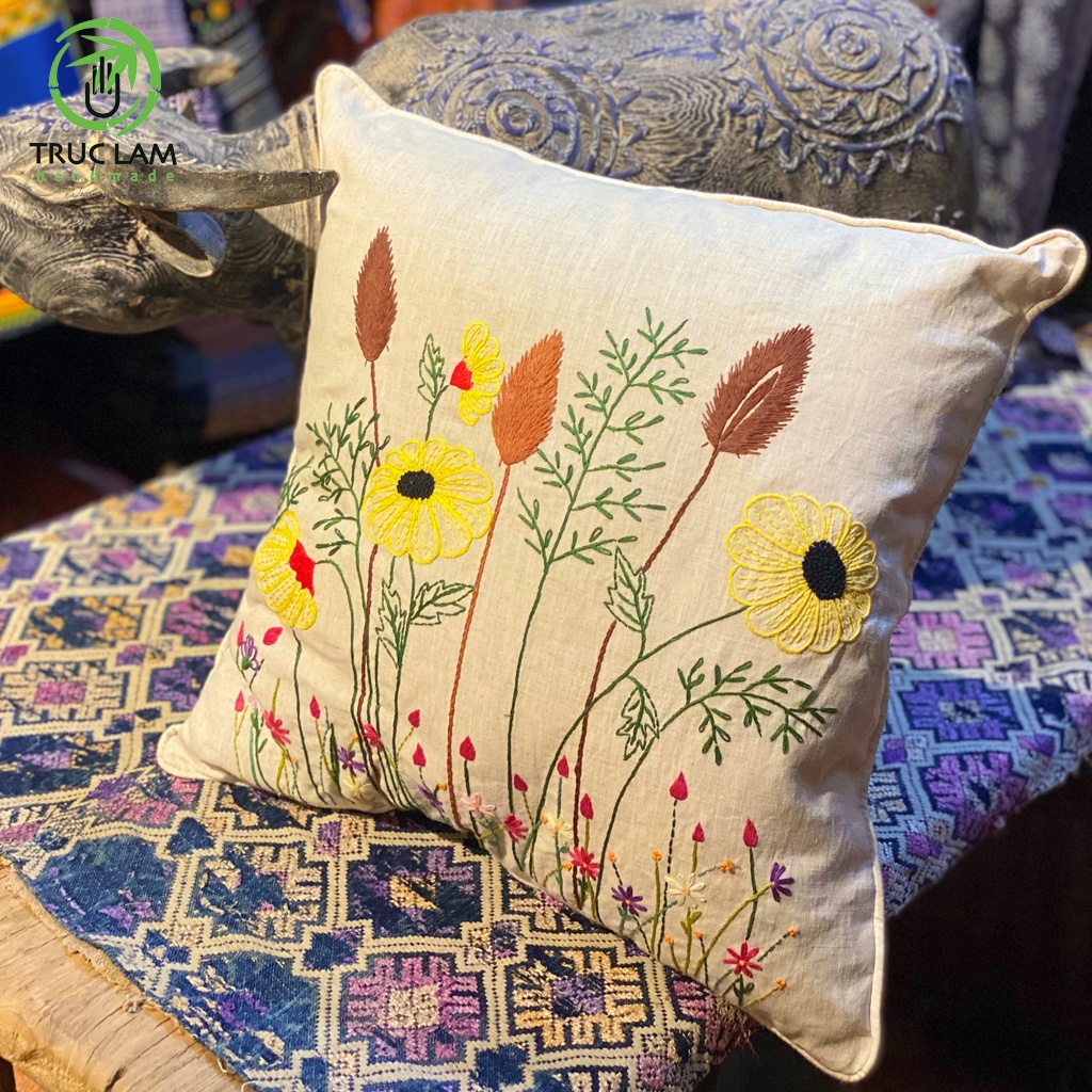 Gối/Vỏ Gối Vuông Tựa Lưng Sofa (45x45) Trang Trí Phòng Vải Linen Thêu Thủ Công Cánh Đồng Hoa Vàng – Trúc Lâm Handmade