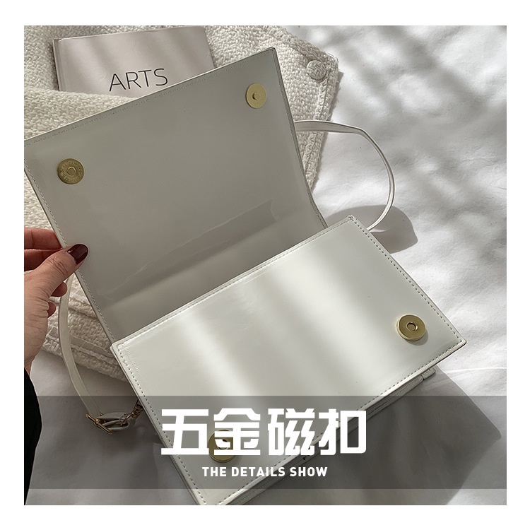 Túi Xách Đeo Vai Cỡ Nhỏ Phối Dây Xích Thời Trang Nữ Sành Điệu