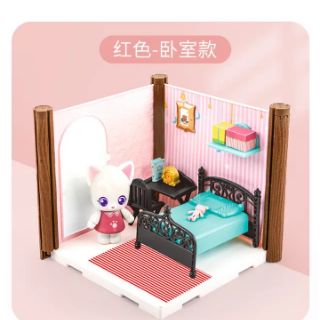 Đồ chơi nhà của mèo con
