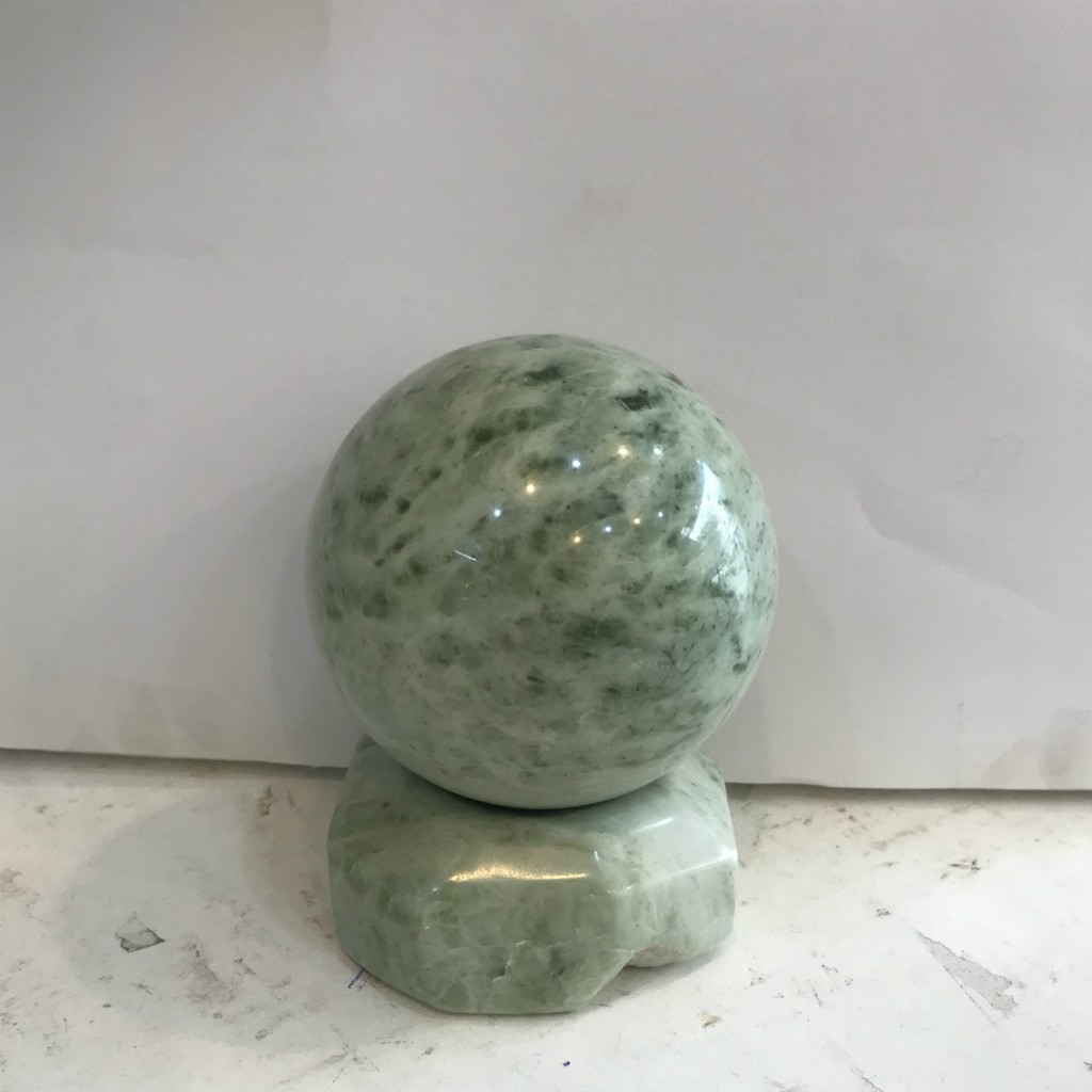 Cầu bi đá phong thủy tự nhiên màu xanh đỏ trắng vàng hồng đen hàng VN (giá rẻ nhất) cho mệnh kim mộc thủy hỏa thổ 9-10cm | BigBuy360 - bigbuy360.vn