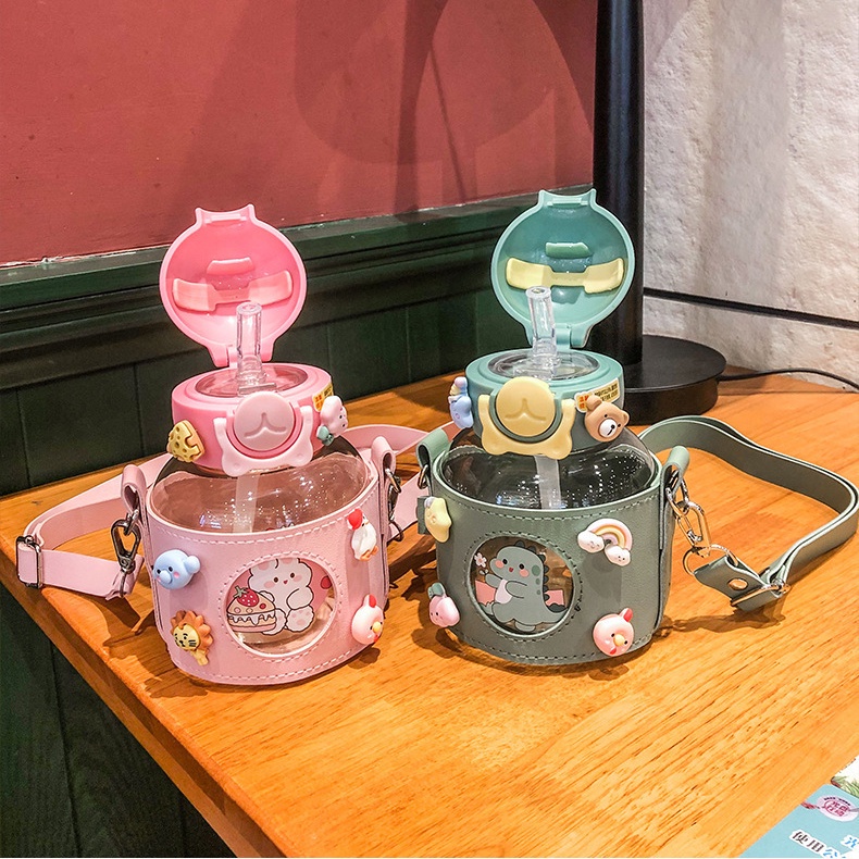 bình nước cute ly thủy tinh có nắp bình giữ nhiệt băng keo thể thao 700ML Họa Tiết Hoạt Hình Có Ống Hút Cho Bé