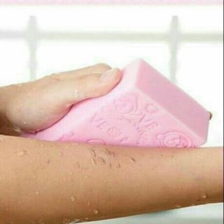 miếng bông tắm kì ghét