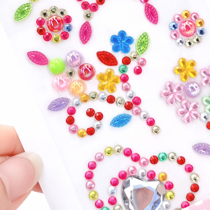 Hạt dán pha lê cho bé trang trí sáng tạo