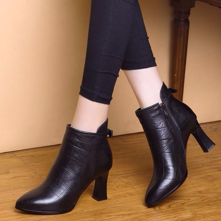 Giày boot cao gót cổ thấp chất liệu da mềm phong cách Anh thời trang thu đông cho nữ | BigBuy360 - bigbuy360.vn