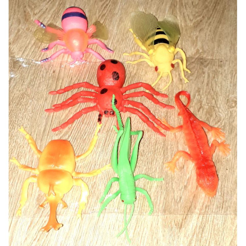 Sét 6 mô hình côn trùng bằng nhựa cứng rất đẹp