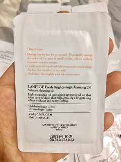 Sample dầu tẩy trang Laneige