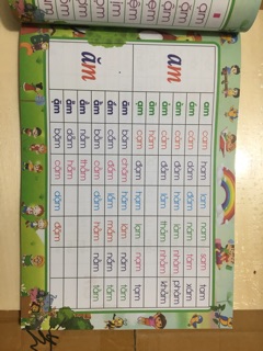 Vở tập đánh vần