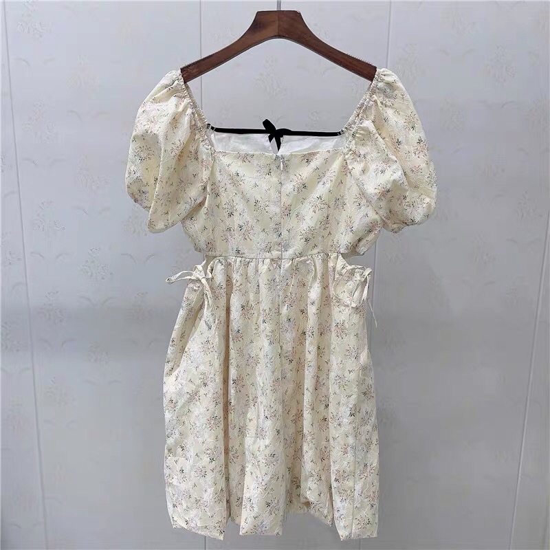 Đầm ren vàng Ledin