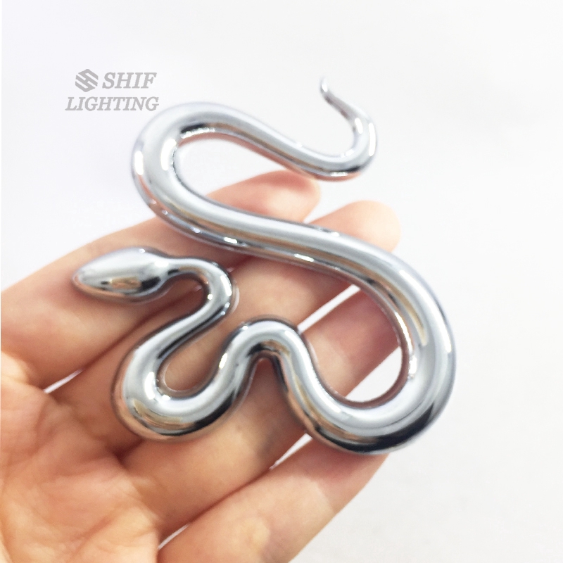 1 logo kim loại hình con rắn trang trí xe hơi
