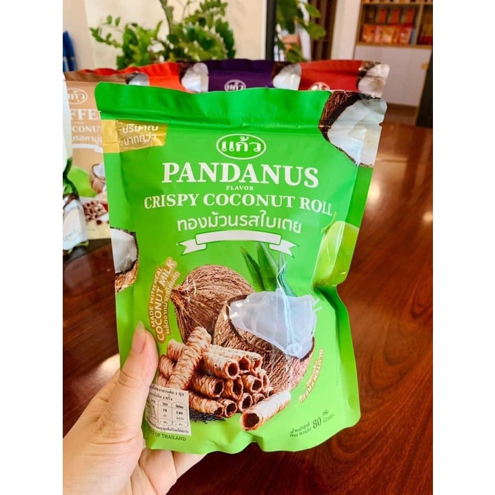 Bánh Cuộn Dừa Nhập Khẩu Thái Lan Vị Lá Dứa Thơm Ngon Túi Zip