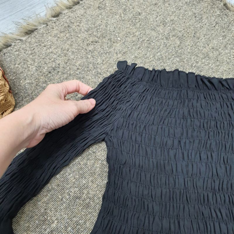 Pass Áo bẹt vai tay loa siêu đẹp mới