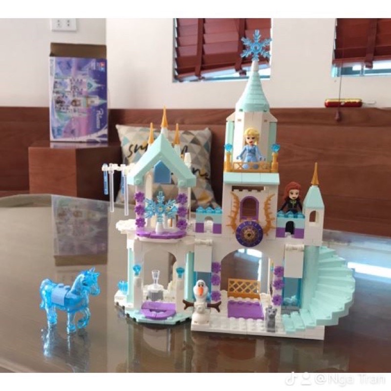 Bộ lego xếp hình lâu đài Frozen