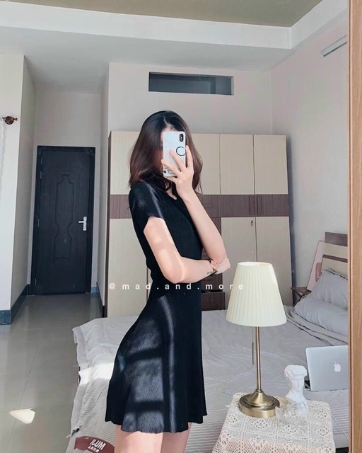 ĐẦM THUN ĐEN CỔ TRÒN 0812 | BigBuy360 - bigbuy360.vn