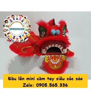 Đầu lân cầm tay siêu sắc sảo size 15cm có đuôi lông cừu kim sa và mắt chớp đèn led