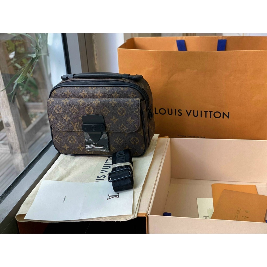 Túi nam đeo chéo da thật Lv2005 lock outdoor massenger fullbox Vinkyshoptk_hcm HOẢ TỐC