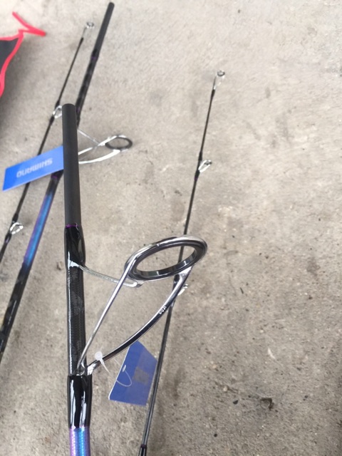 Cần 2 khúc Shimano Tiger shar 3m chuyên săn hàng khủng
