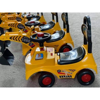 Xe cần cẩu chòi chân  cho bé.