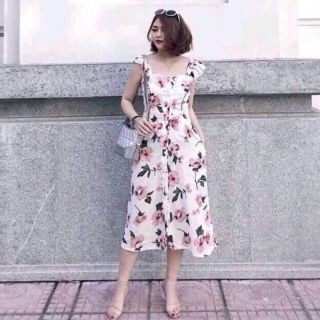 Váy hoa cài khuya đủ màu nhé khách yêu.