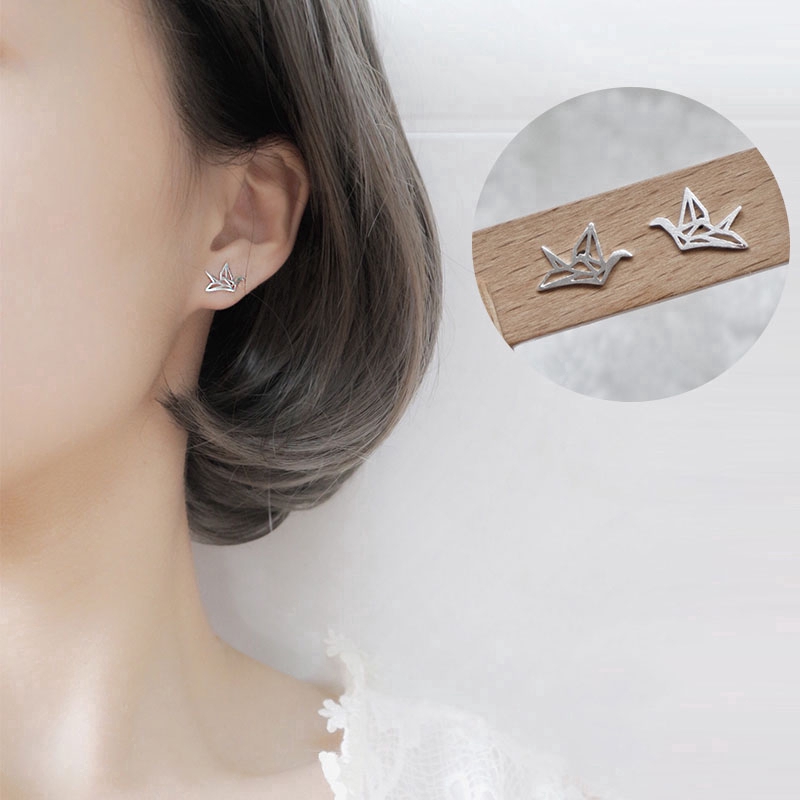 Bông tai màu bạc hình chú chim thời trang Hàn Quốc cho nữ