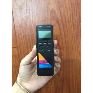 Máy ghi âm cao cấp  RV05 8GB pin liên tục 350h