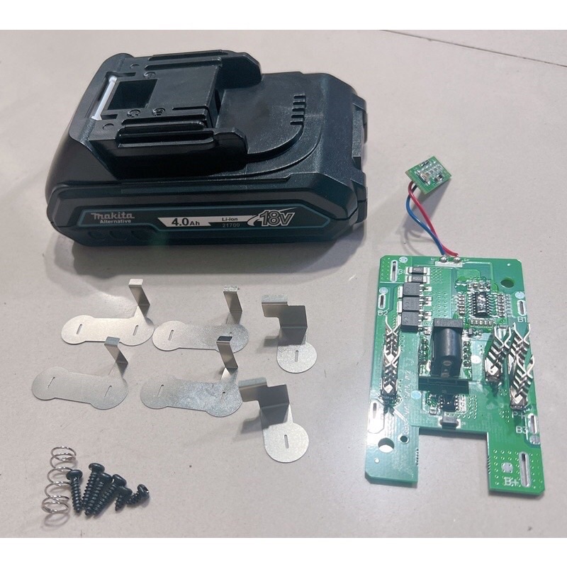 Vỏ mạch makita 18v 4A Cell 21700.mạch nhận sạc adrapter có leb báo pin