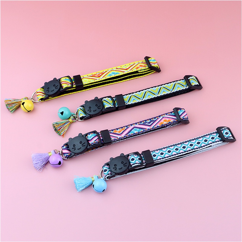 Vòng Cổ Nylon Chống Bọ Chét Phối Tua Rua Họa Tiết Sọc Caro Trung Hoa Có Chuông Điều Chỉnh Được Dành Cho Mèo Cưng