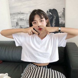 Áo croptop thun cổ tim xinh đẹp