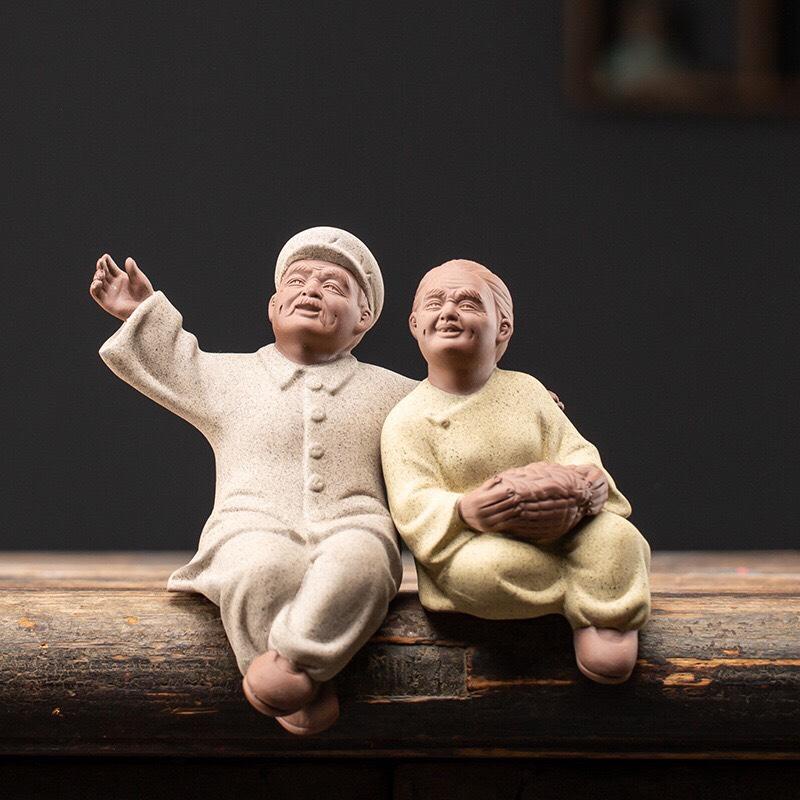 Tượng Ông Bà Cháu vui chơi hoan hỉ- Bộ tượng vui vẻ tuổi già bên con cháu thích hợp decor trang trí tiểu cảnh phối lũa