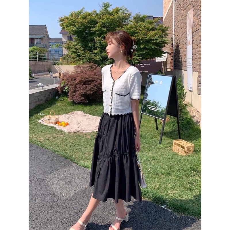 Áo len mỏng ngăn tay cổ tim dạng cardigan viền cúc dọc