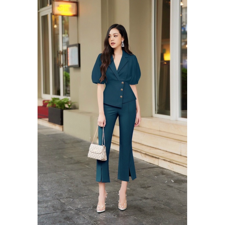 Sét nguyên bộ quần lửng ống loe xẻ, áo cổ vest xinh xắn