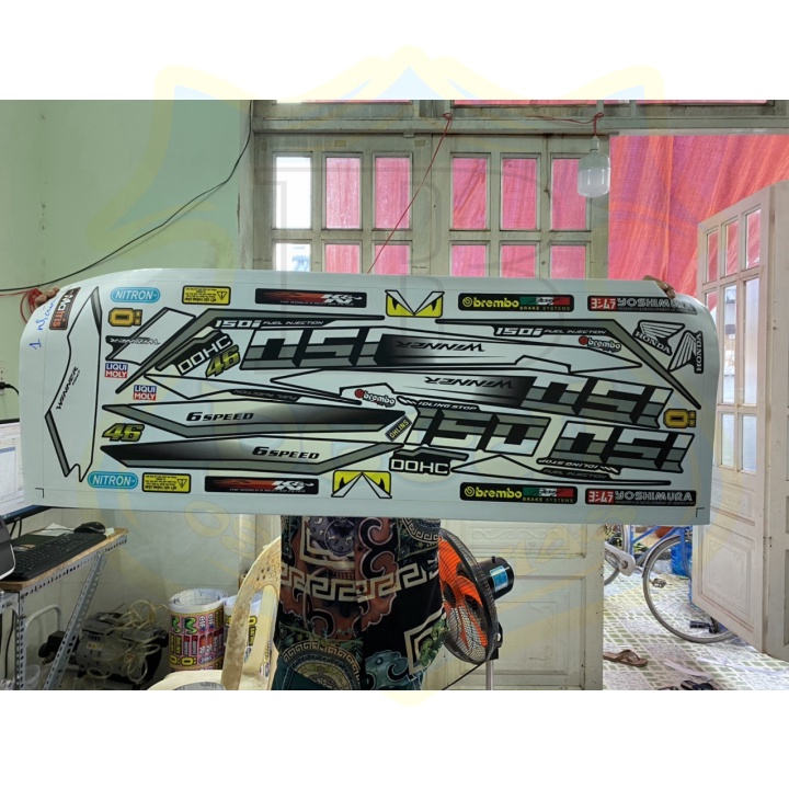 ( Quí khách vui lòng mang ra tiệm cho thợ dán ) Tem xe winner v1 đen nhám