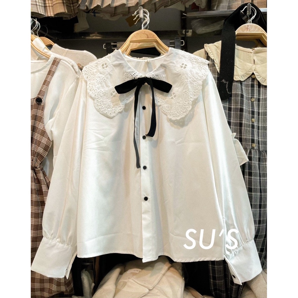 Áo sơ mi cổ bèo phối ren kèm nơ A2171 SUSTORE