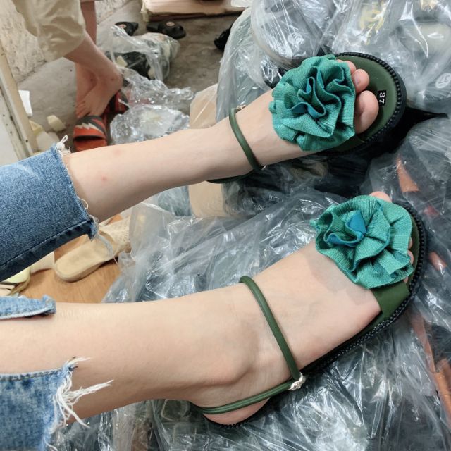 100k/2₫ sandal hàng bao đẹp bán shop,có đủ size cho khách yêu lựa chọn....,...... .....................................