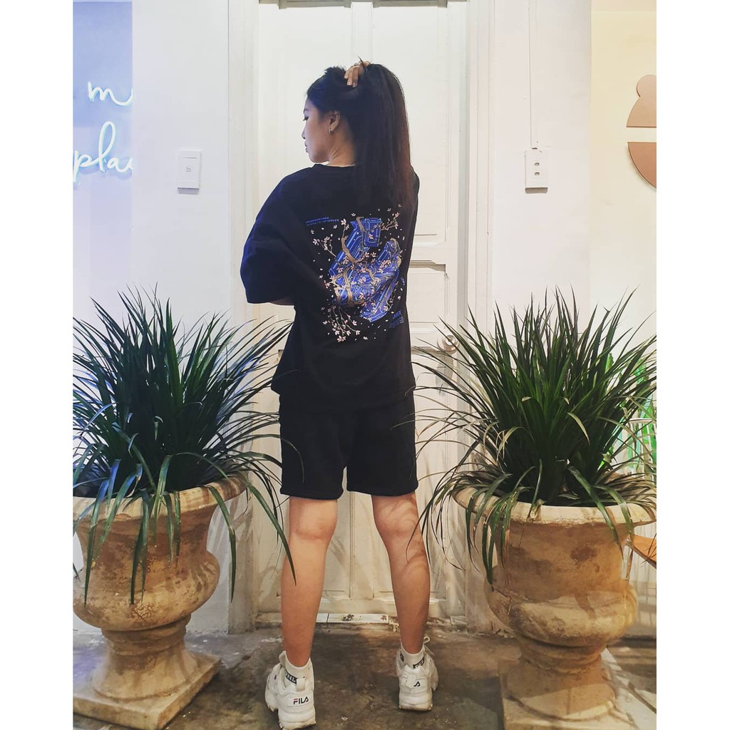 Áo Thun Nam Nữ From Rộng Tay Lỡ - Ủn Ủn Meo Meo® Chất Liệu Vải Thun Cotton 100% - 2 Màu Trắng / Đen In Họa Tiết Hoa Đào | BigBuy360 - bigbuy360.vn