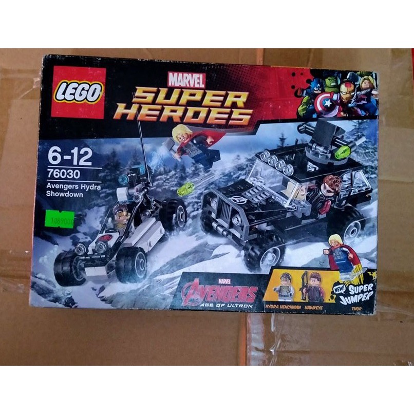 Đồ chơi xếp hình LEGO SuperHeroes Marvel Đối Đầu Với Hydra 76030