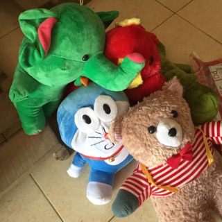 Combo 11 đồ chơi: vỉ chử thông minh, 2 đoremon, 2 gấu mặc áo, 1 cá sấu, 2 voi, 2 chó bơi