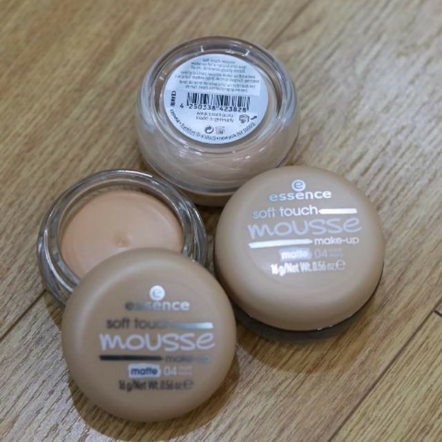 Kem phấn Essence mousse tông sáng 04