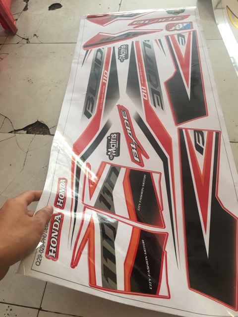 Tem rời Blade decal trắng sữa -1