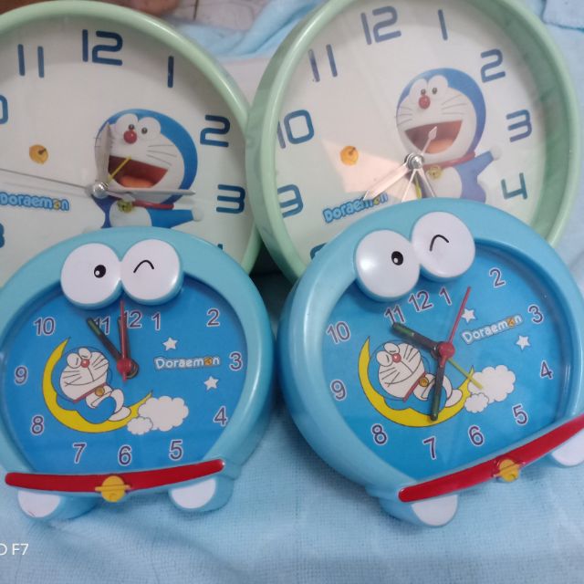 Đồng hồ để bàn Doraemon