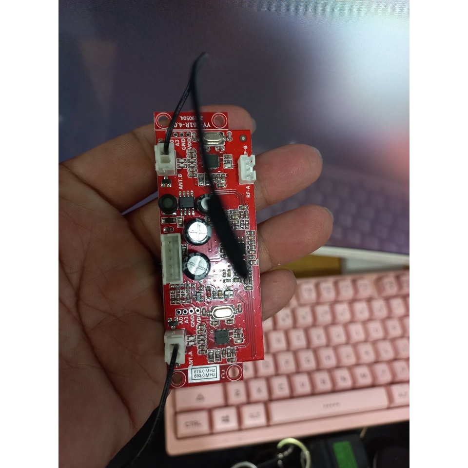 Board mic loa kéo tần số 676.0 mhz-693.0 mhz