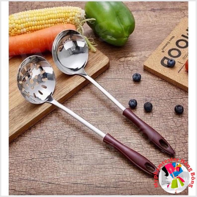 Môi múc canh môi thủng lỗ cán bọc nhựa chống nóng