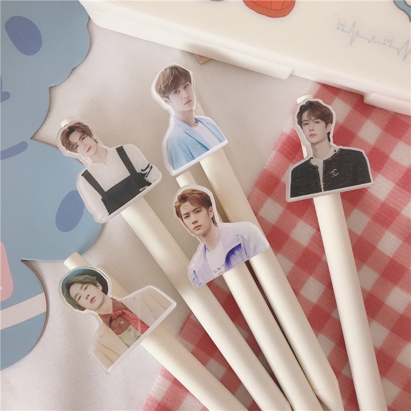 Bút bi Wang Yibo màu đen 0.5MM