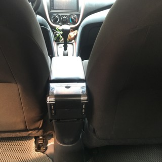 Bệ tỳ tay Suzuki Celerio